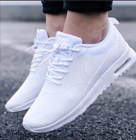 witte sneakers nike|white sneakers for women.